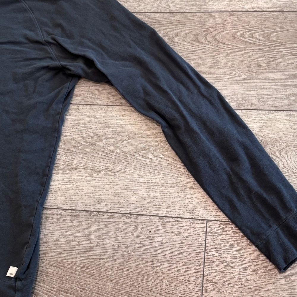 Vuori Long Sleeve Shirt Mens XL Black Raglan Crewneck Performance Tee Activewear - Picture 3 of 7